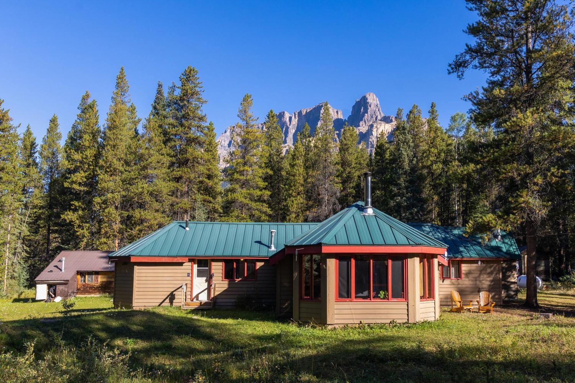 Hi Castle Mountain - Hostel Zewnętrze zdjęcie